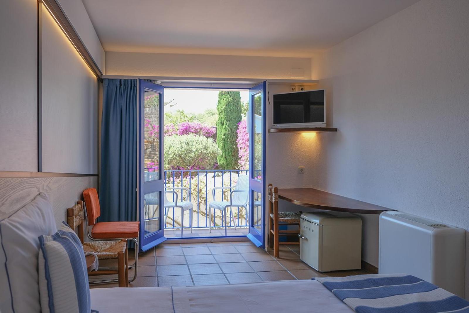 Hotel Blaumar Cadaques By Fimedhotels (Adults Only) Exterior photo